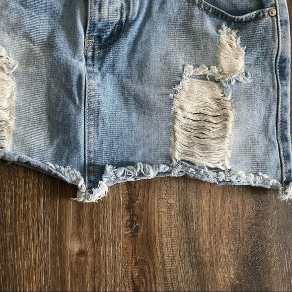 American Bazi Cutoff Distressed Denim Mini Skirt Size Medium - Picture 4 of 11